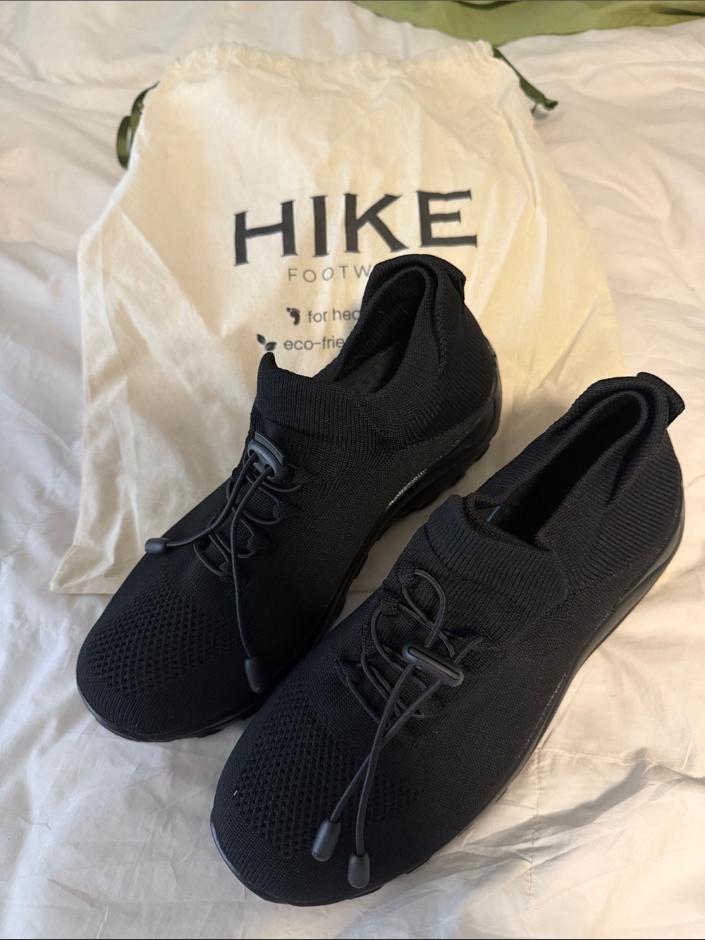 HIKE Footwear Unisex Black Knit Slip-On Sneakers